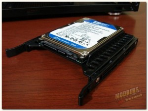 2.5" hdd or ssd in tray