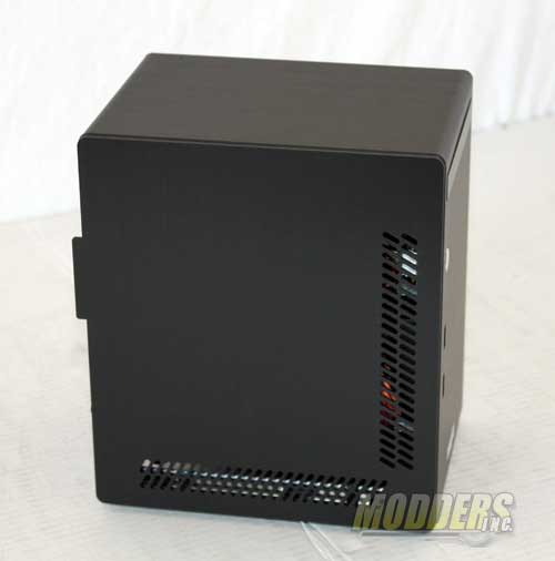 LIAN LI PC-Q02 Mini ITX Case Lian Li, Mini-ITX 3