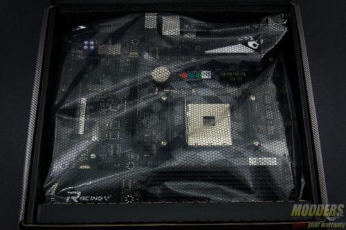 Biostar Racing B350GT3 AM4 Motherboard Packaging